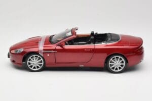 Aston Martin DB9 Volante Rood Solido 1:18 8163 Metaal — afbeelding 4 van 8