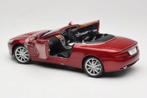 Aston Martin DB9 Volante Rood Solido 1:18 8163 Metaal — afbeelding 5 van 8