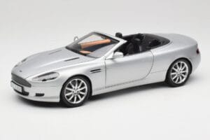 Aston Martin DB9 Volante Zilver Minichamps 1:18 150137334 Metaal