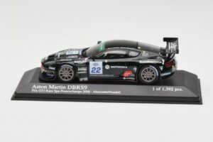 Aston Martin DBRS9 #22 Barwell Motorsport A. Needell FIA GT3 European Championship Spa 2006 Minichamps 1:43 400061322 Metaal