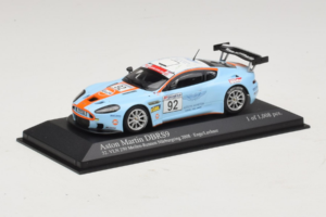 Aston Martin DBRS9 Gulf #92 T. Enge / Lechner VLN 250 Nurburgring 2008 Minichamps 1:43 400081392 Metaal — afbeelding 2 van 4