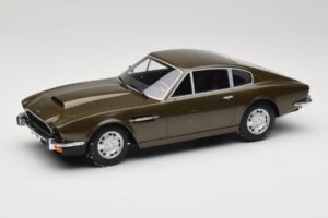 Aston Martin DBS Olive Groen CMR 1:18 CMR003 Metaal