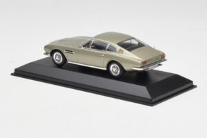 Aston Martin DBS Zilvergroen Metallic Minichamps 1:43 400137600 Metaal — afbeelding 3 van 4