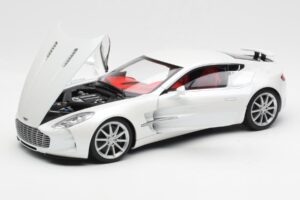 Aston Martin One-77 Morning Frost Wit AUTOart 1:18 70244 Metaal — afbeelding 2 van 8