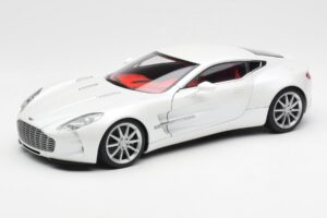 Aston Martin One-77 Morning Frost Wit AUTOart 1:18 70244 Metaal