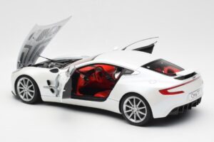Aston Martin One-77 Morning Frost Wit AUTOart 1:18 70244 Metaal — afbeelding 5 van 8