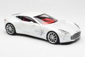 Aston Martin One-77 Morning Frost Wit AUTOart 1:18 70244 Metaal — afbeelding 6 van 8