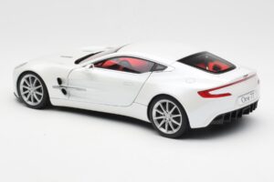 Aston Martin One-77 Morning Frost Wit AUTOart 1:18 70244 Metaal — afbeelding 7 van 8