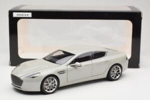 Aston Martin Rapide S Silver Fox AUTOart 1:18 70258 Metaal — afbeelding 8 van 8