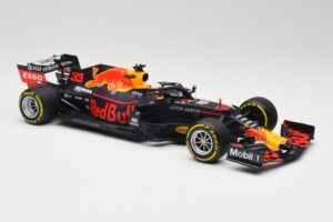 Aston Martin Red Bull Racing RB15 #33 M. Verstappen Winner Brazil GP 2019 Minichamps 1:18 110191933 Metaal — afbeelding 4 van 6