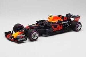 Aston Martin Red Bull Racing RB14 Tag Heuer #33 M. Verstappen Mexican GP 2018 Minichamps 1:18 110181933 Metaal