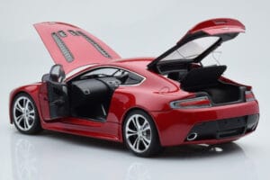 Aston Martin V12 Vantage Rood AUTOart 1:18 70208 Metaal — afbeelding 5 van 8