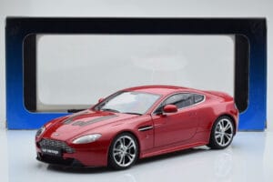 Aston Martin V12 Vantage Rood AUTOart 1:18 70208 Metaal — afbeelding 8 van 8