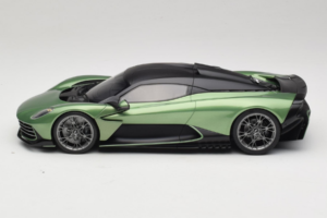 Aston Martin Valhalla Iridescent Emerald Green GT Spirit 1:18 GT558 Hars — afbeelding 3 van 6