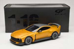 Aston Martin Valiant Auric Gold Metallic GT Spirit 1:18 GT546 Hars — afbeelding 6 van 6