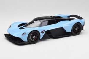 Aston Martin Valkyrie Racing Blauw GT Spirit 1:18 GT915 Hars