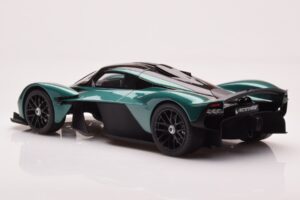 Aston Martin Valkyrie Racing Green GT Spirit 1:18 GT435 Hars — afbeelding 5 van 6