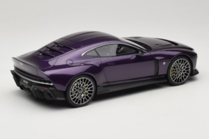 Aston Martin Valour Donkerblauw GT Spirit 1:18 GT944 Hars — afbeelding 2 van 6
