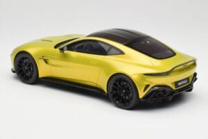 Aston Martin Vantage Cosmopolitan Yellow GT Spirit 1:18 GT514 Hars — afbeelding 5 van 6
