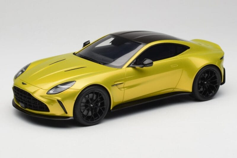 Aston Martin Vantage Cosmopolitan Yellow GT Spirit 1:18 GT514 Hars
