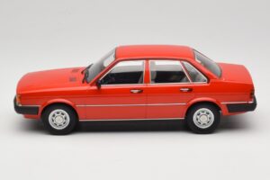 Audi 80 B2 GLS Rood MCG 1:18 MCG18526 Metaal — afbeelding 3 van 6