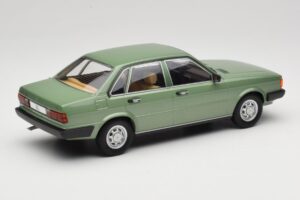 Audi 80 B2 Groen MCG 1:18 MCG18525 Metaal — afbeelding 2 van 6