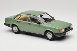 Audi 80 B2 Groen MCG 1:18 MCG18525 Metaal — afbeelding 4 van 6