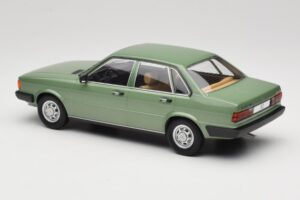 Audi 80 B2 Groen MCG 1:18 MCG18525 Metaal — afbeelding 5 van 6