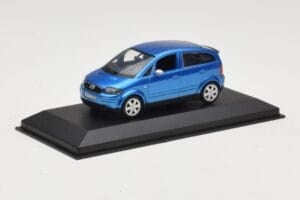 Audi A2 Light Blue Metallic Minichamps 1:43 AUDI007 Metaal — afbeelding 2 van 4