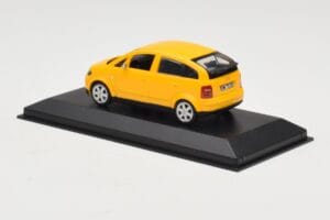 Audi A2 8Z Geel Minichamps 1:43 AUDI005 Metaal — afbeelding 3 van 4