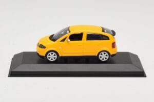 Audi A2 8Z Geel Minichamps 1:43 AUDI005 Metaal