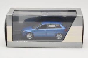 Audi A3 8P Sportback Mauritius Blue Minichamps 1:43 5010403033 Metaal — afbeelding 4 van 4