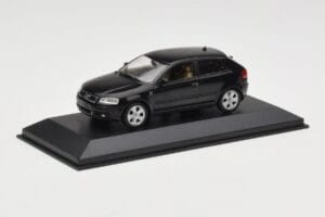 Audi A3 8P Black Metallic Minichamps 1:43 12000 Metaal — afbeelding 2 van 4