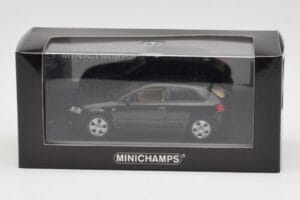 Audi A3 8P Black Metallic Minichamps 1:43 12000 Metaal — afbeelding 4 van 4