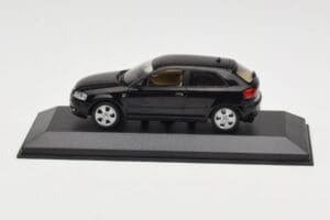 Audi A3 8P Black Metallic Minichamps 1:43 12000 Metaal