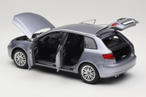 Audi A3 8P Sportback Light Blue Metallic Kyosho 1:18 5010403025 Metaal — afbeelding 5 van 8