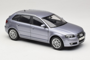 Audi A3 8P Sportback Light Blue Metallic Kyosho 1:18 5010403025 Metaal — afbeelding 6 van 8