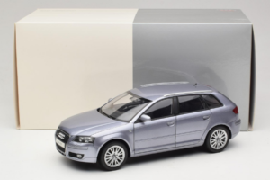 Audi A3 8P Sportback Light Blue Metallic Kyosho 1:18 5010403025 Metaal — afbeelding 8 van 8