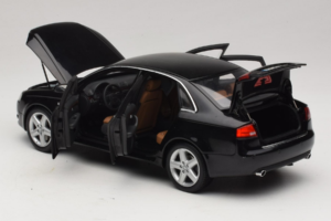 Audi A4 B6 3.2 Quattro Zwart Minichamps 1:18 5010404125 Metaal — afbeelding 5 van 8