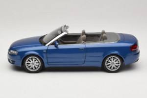 Audi A4 B6 Cabriolet Blauw Norev 1:18 5010504325 Metaal — afbeelding 4 van 9