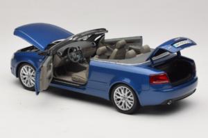 Audi A4 B6 Cabriolet Blauw Norev 1:18 5010504325 Metaal — afbeelding 5 van 9