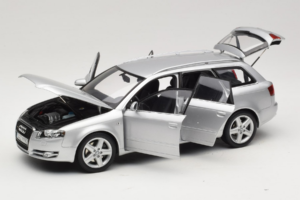 Audi A4 B7 3.2 Quattro Avant Zilver Minichamps 1:18 5010404215 Metaal — afbeelding 2 van 8