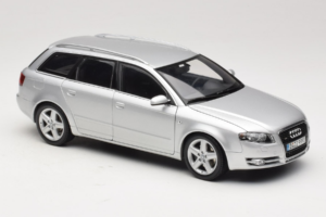 Audi A4 B7 3.2 Quattro Avant Zilver Minichamps 1:18 5010404215 Metaal — afbeelding 6 van 8