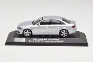 Audi A4 B8 3.2 Quattro Ice Zilver Minichamps 1:43 5010704113 Metaal