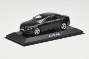Audi A4 B8 3.2 Quattro Phantom Black Minichamps 1:43 5010704133 Metaal — afbeelding 2 van 4
