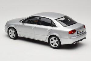 Audi A4 B8 3.2 Quattro Zilver Minichamps 1:18 5010404115 Metaal — afbeelding 7 van 8