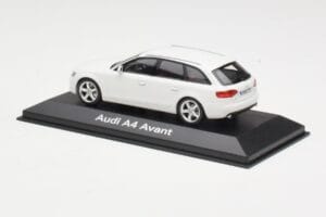 Audi A4 B8 Avant Ibis White Minichamps 1:43 5010804213 Metaal — afbeelding 3 van 4