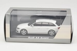 Audi A4 B8 Avant Ibis White Minichamps 1:43 5010804213 Metaal — afbeelding 4 van 4