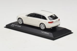 Audi A4 B8 Avant Wit Minichamps 1:43 410011010 Metaal — afbeelding 3 van 5