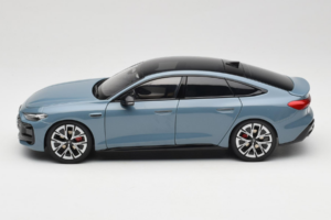 Audi A5L Sportback Grijsblauw OEM 1:18 ZAM60004B Metaal — afbeelding 4 van 8